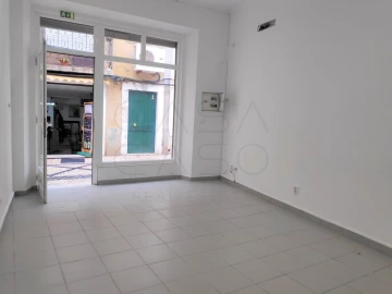 Loja para Arrendamento em União das Freguesias de Setúbal