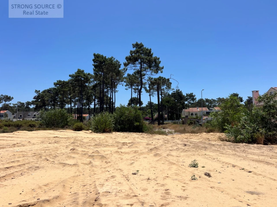 Terreno para Venda em Charneca de Caparica e Sobreda Foto 12