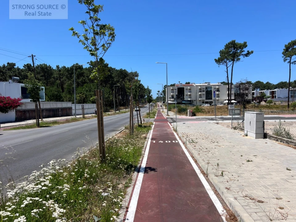 Terreno para Venda em Charneca de Caparica e Sobreda Foto 13