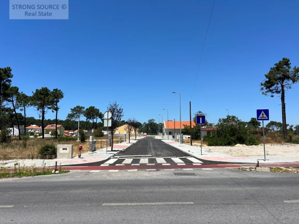 Terreno para Venda em Charneca de Caparica e Sobreda Foto 14