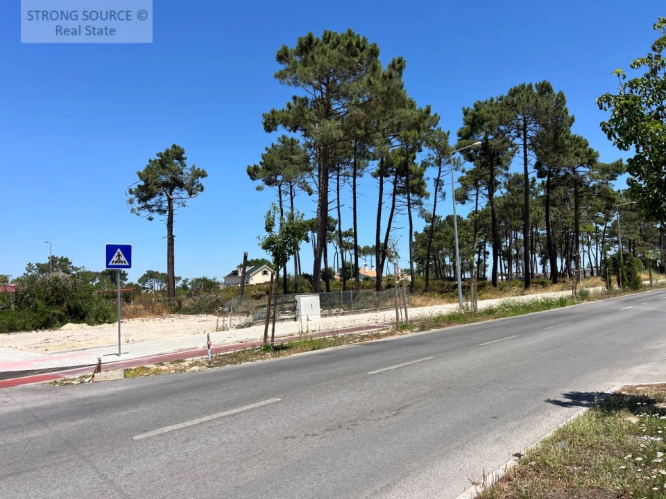 Terreno para Venda em Charneca de Caparica e Sobreda Foto 17