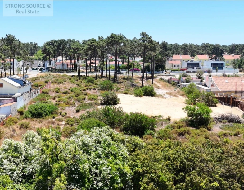 Terreno para Venda em Charneca de Caparica e Sobreda Foto 4