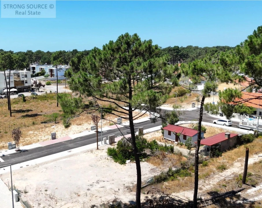 Terreno para Venda em Charneca de Caparica e Sobreda Foto 19