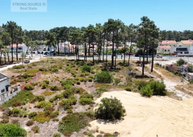 Terreno para Venda em Charneca de Caparica e Sobreda