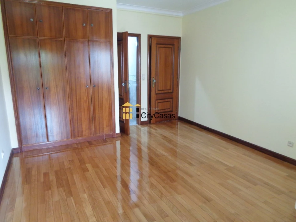 Moradia T2 para Venda em Campanhã Foto 16