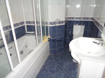 Moradia T2 para Venda em Campanhã