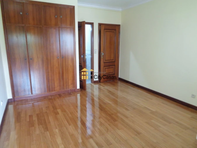 Moradia T2 para Venda em Campanhã Foto 16