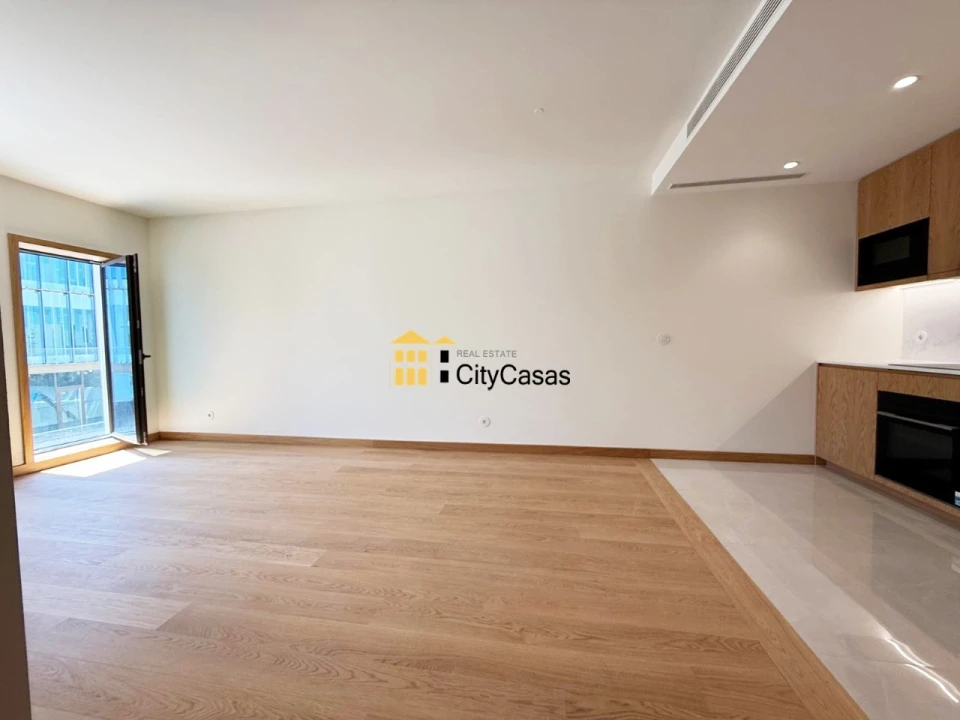 Apartamento T1 para Venda em Cedofeita, Santo Ildefonso, Sé, Miragaia, São Nicolau e Vitória Foto 2