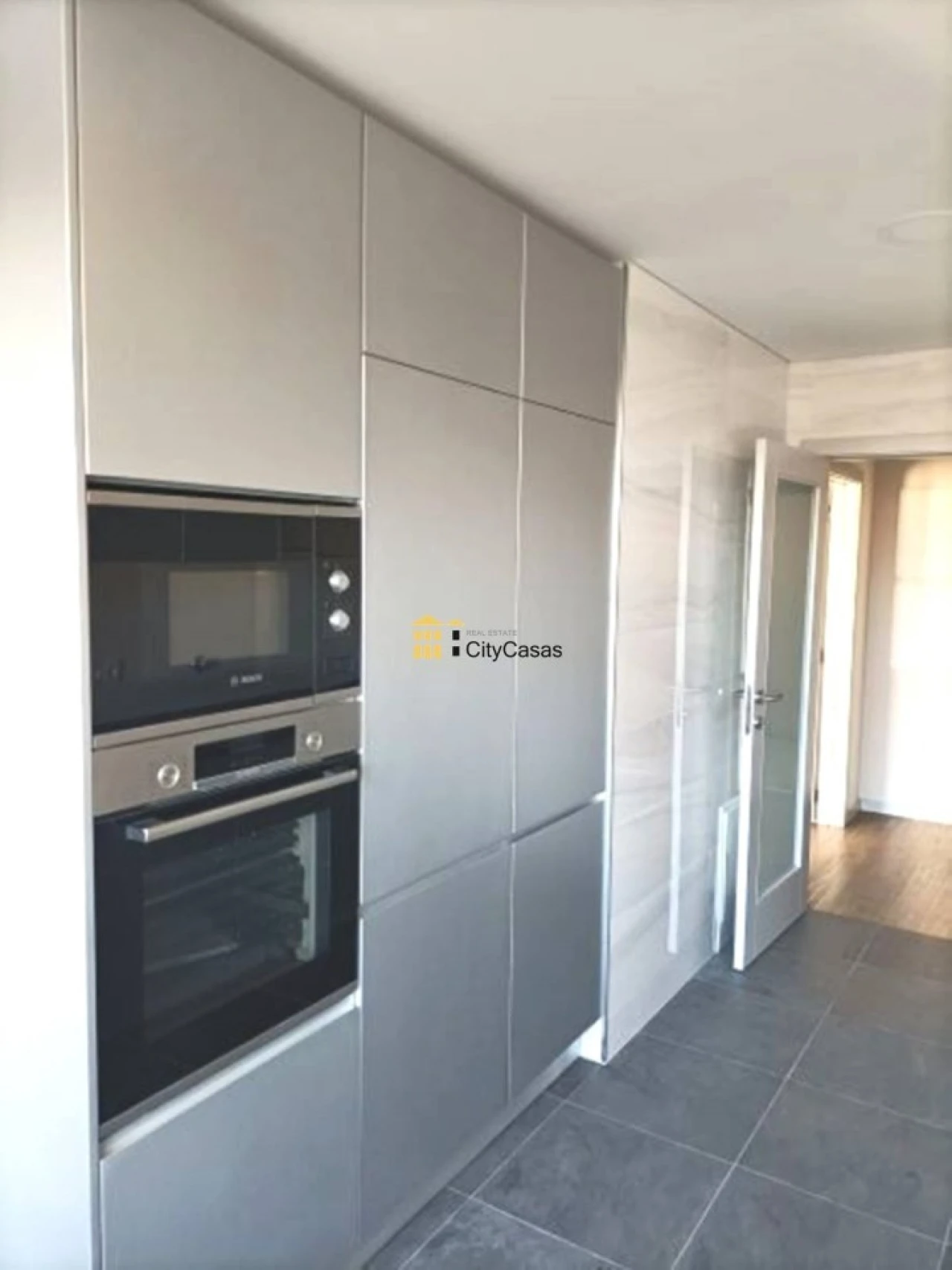 Apartamento T3 para Venda em Cedofeita, Santo Ildefonso, Sé, Miragaia, São Nicolau e Vitória Foto 3