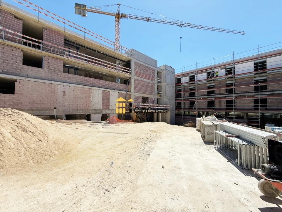 Apartamento T2 para Venda em Paranhos Foto 1