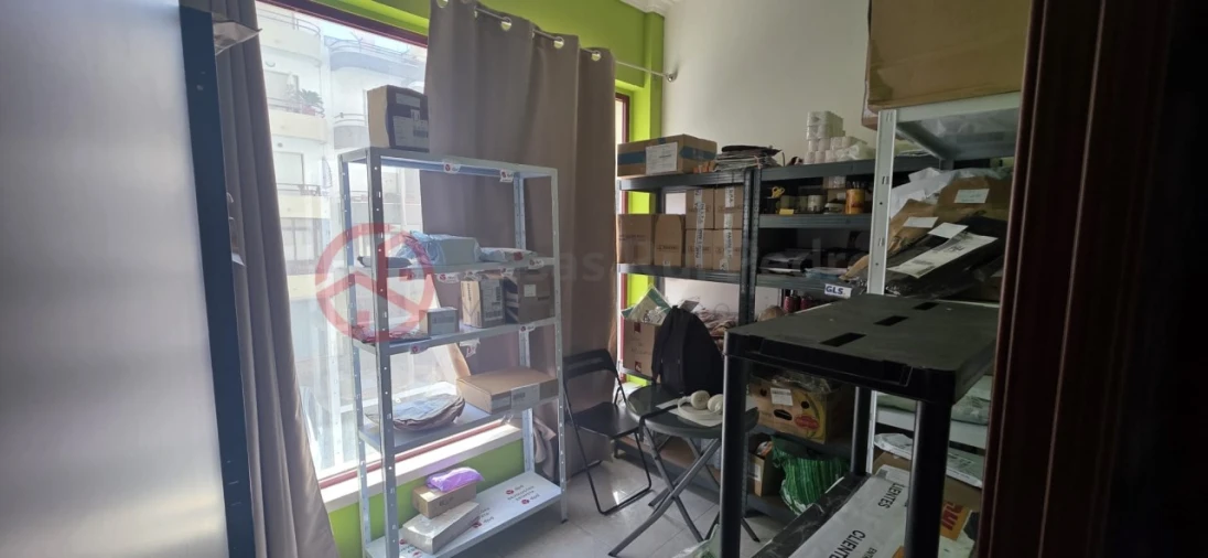 Loja para Cedência de Quotas em Almada, Cova da Piedade, Pragal e Cacilhas Foto 17