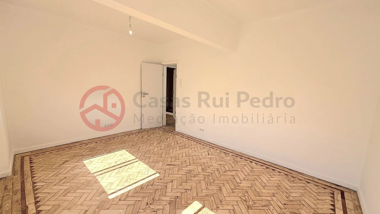 Apartamento T2 para Venda em Amora Foto 22