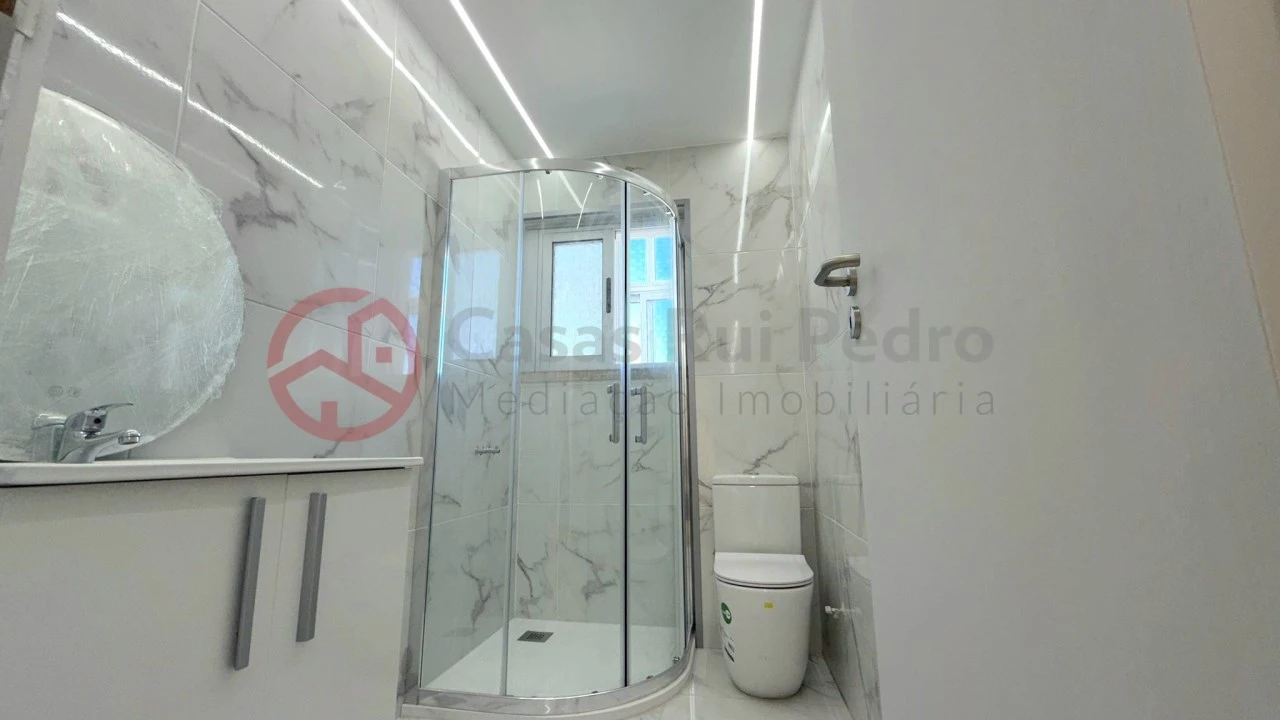 Apartamento T2 para Venda em Amora Foto 27