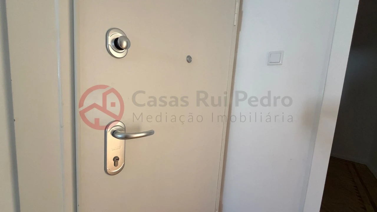 Apartamento T2 para Venda em Amora Foto 28