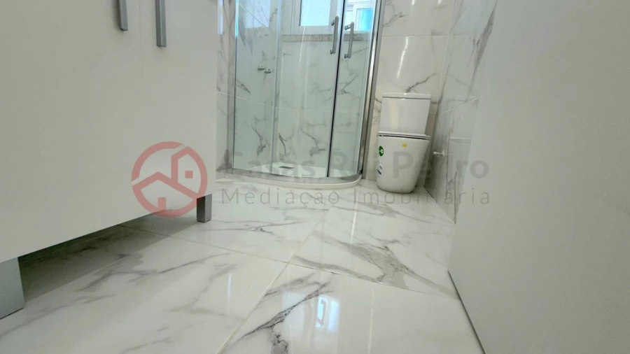 Apartamento T2 para Venda em Amora Foto 26