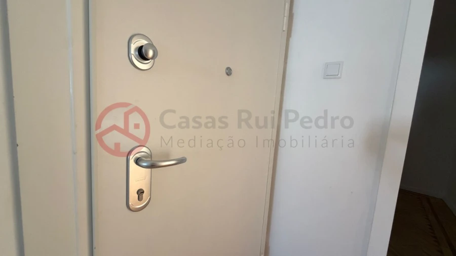Apartamento T2 para Venda em Amora Foto 28