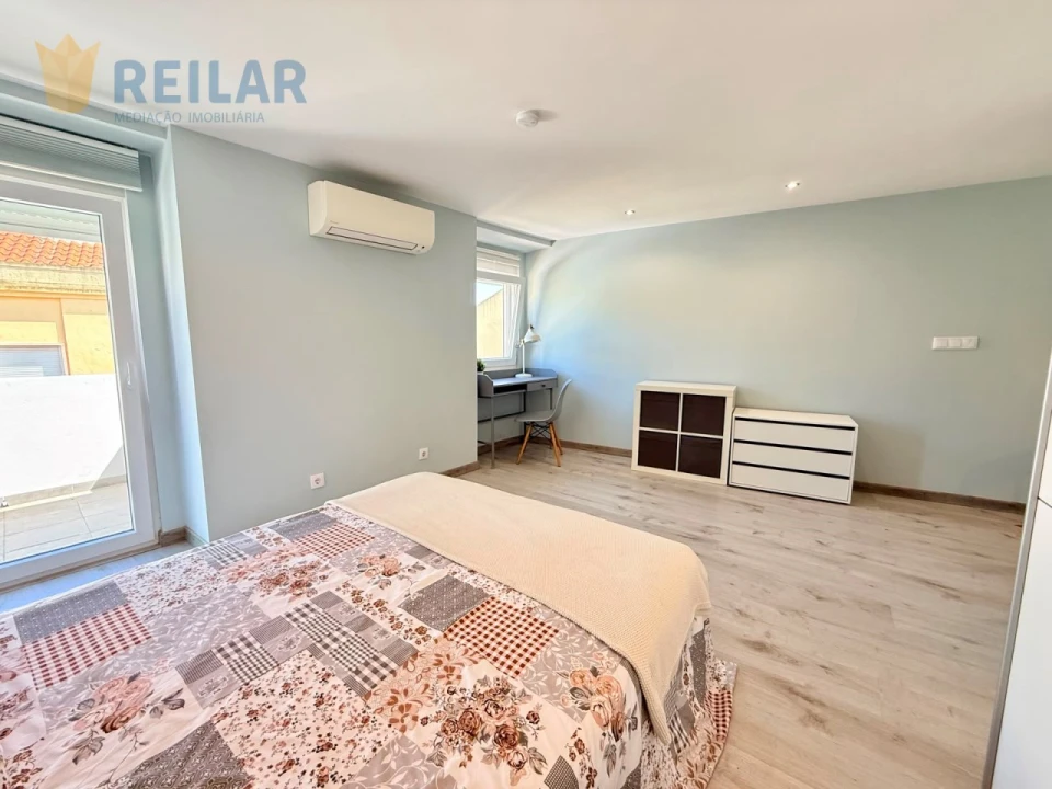 Moradia T1 para Venda em Póvoa de Santa Iria e Forte da Casa Foto 16
