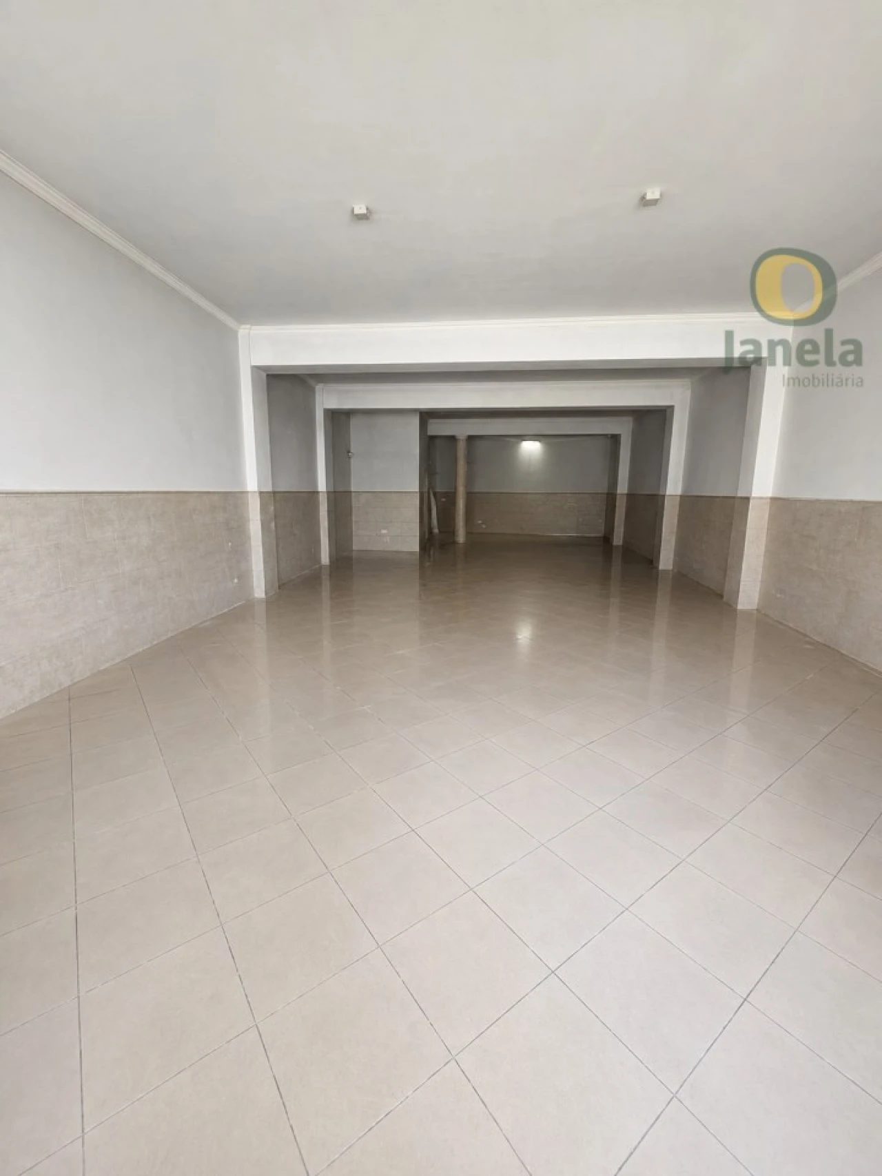 Loja para Arrendamento em Faro (Sé e São Pedro) Foto 3