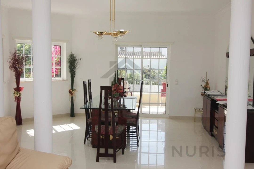 Moradia T5 para Venda em Alvor Foto 11