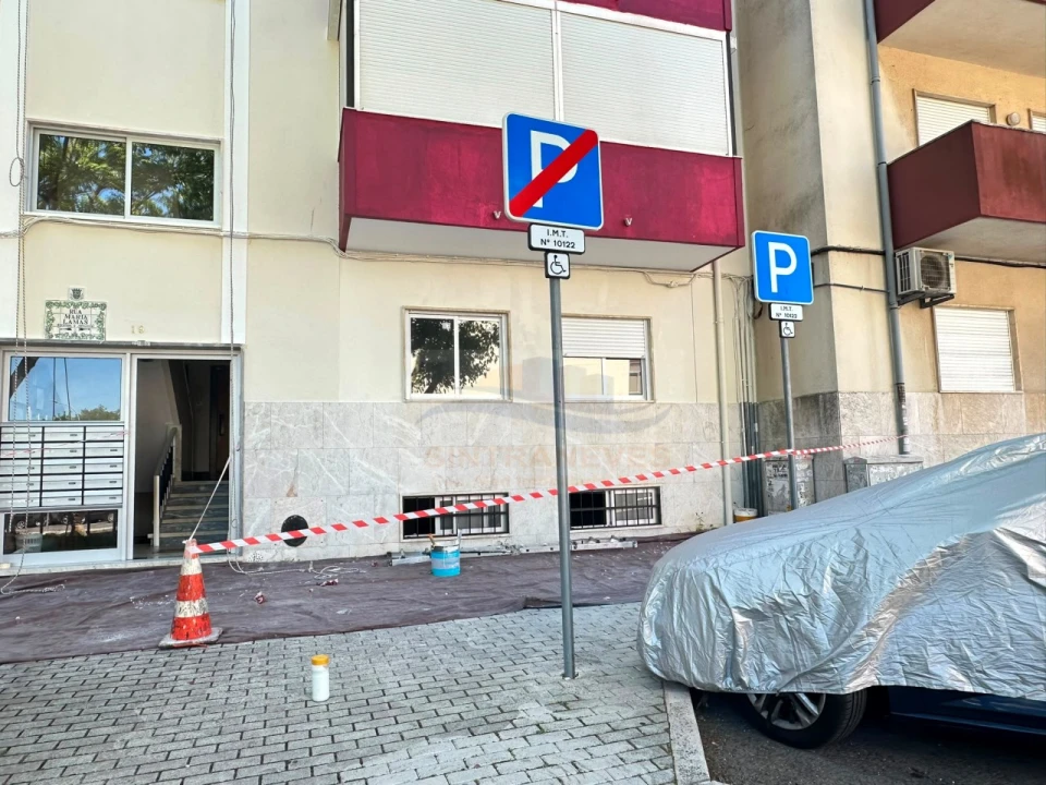 Apartamento T3 para Venda em Águas Livres Foto 3