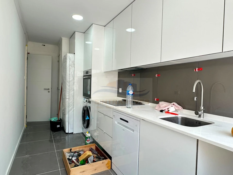 Apartamento T3 para Venda em Águas Livres Foto 8