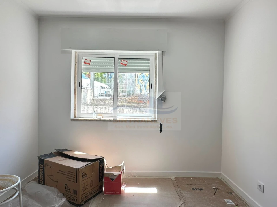 Apartamento T3 para Venda em Águas Livres Foto 13