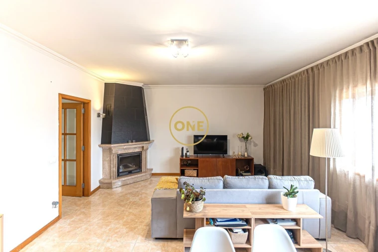 Moradia T2 para Venda em Cidade da Maia Foto 6