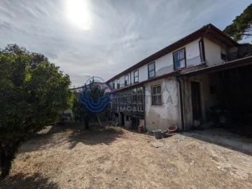 Moradia T8 para Venda em São Cipriano e Vil de Souto