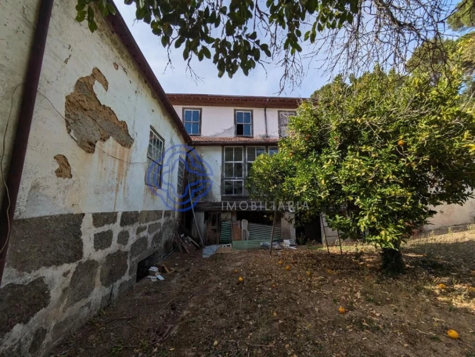 Moradia T8 para Venda em São Cipriano e Vil de Souto Foto 8