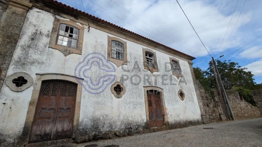 Moradia T8 para Venda em São Cipriano e Vil de Souto