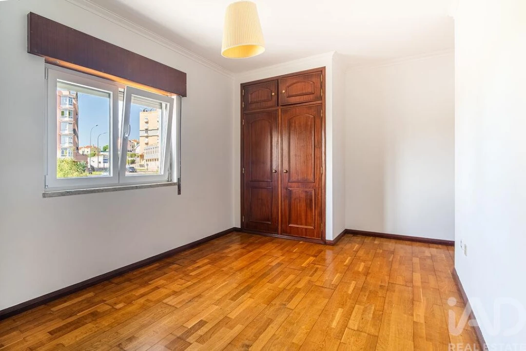 Apartamento T2 para Venda em Algueirão-Mem Martins Foto 18