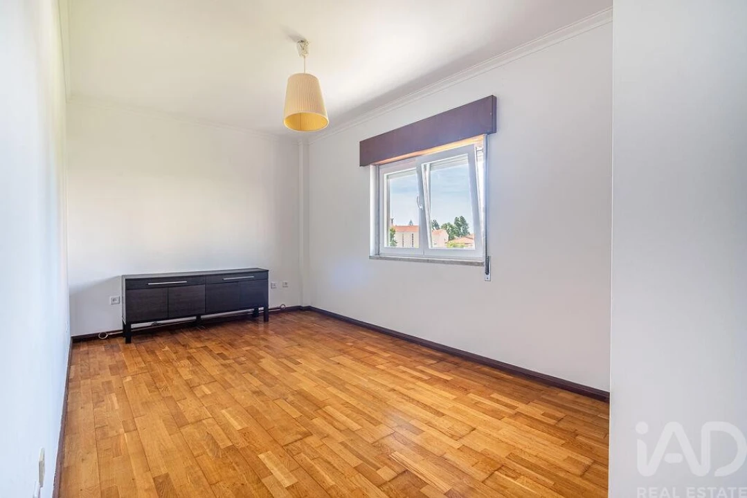 Apartamento T2 para Venda em Algueirão-Mem Martins Foto 17