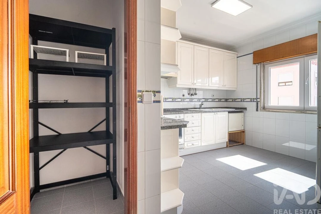 Apartamento T2 para Venda em Algueirão-Mem Martins Foto 25