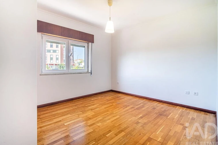 Apartamento T2 para Venda em Algueirão-Mem Martins Foto 14