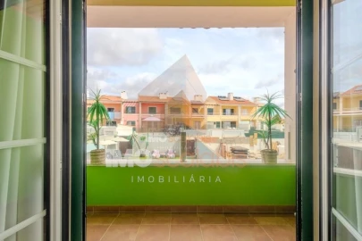 Moradia T4 para Venda em Romeira e Várzea