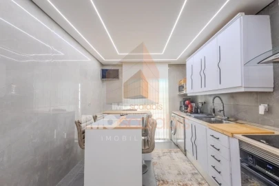 Moradia T4 para Venda em Romeira e Várzea
