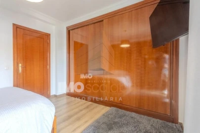 Moradia T4 para Venda em Romeira e Várzea
