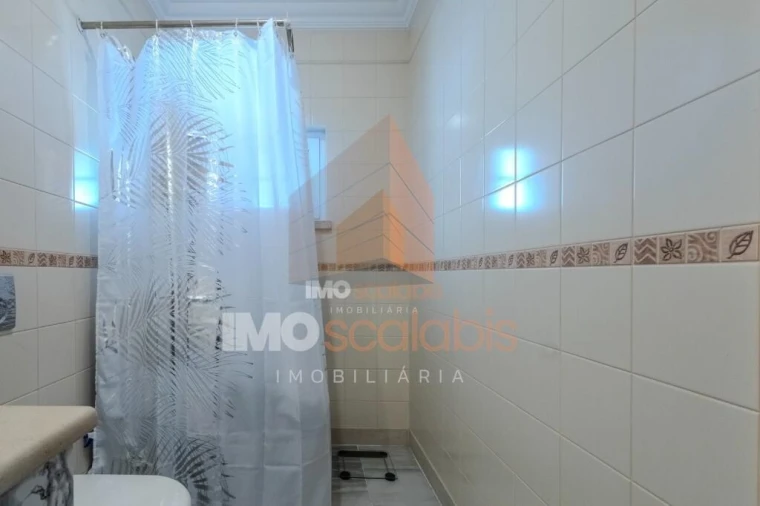 Moradia T4 para Venda em Romeira e Várzea Foto 3
