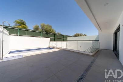 Moradia T3 para Venda em Montenegro