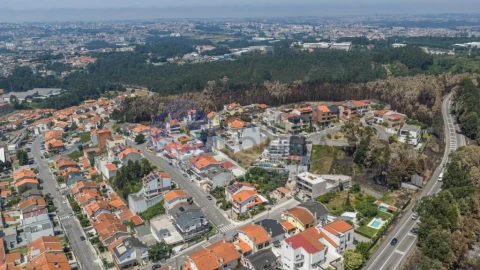 Terreno para Venda em Baguim do Monte (Rio Tinto)