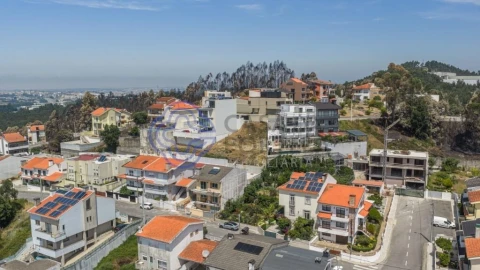 Terreno para Venda em Baguim do Monte (Rio Tinto)