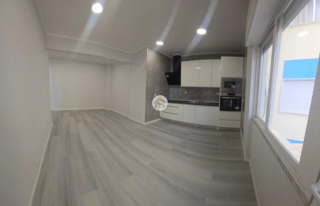 Apartamento T1 para Venda em Venteira Foto 1