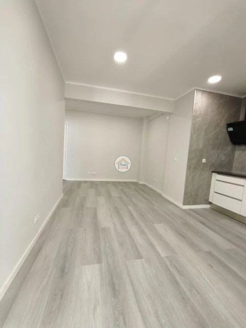 Apartamento T1 para Venda em Venteira