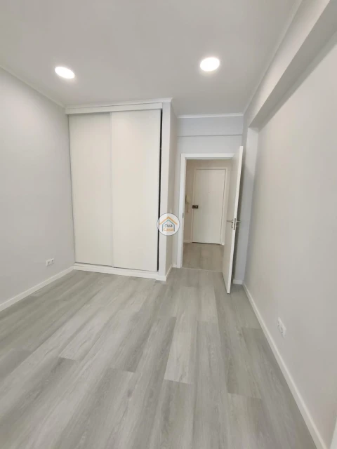 Apartamento T1 para Venda em Venteira