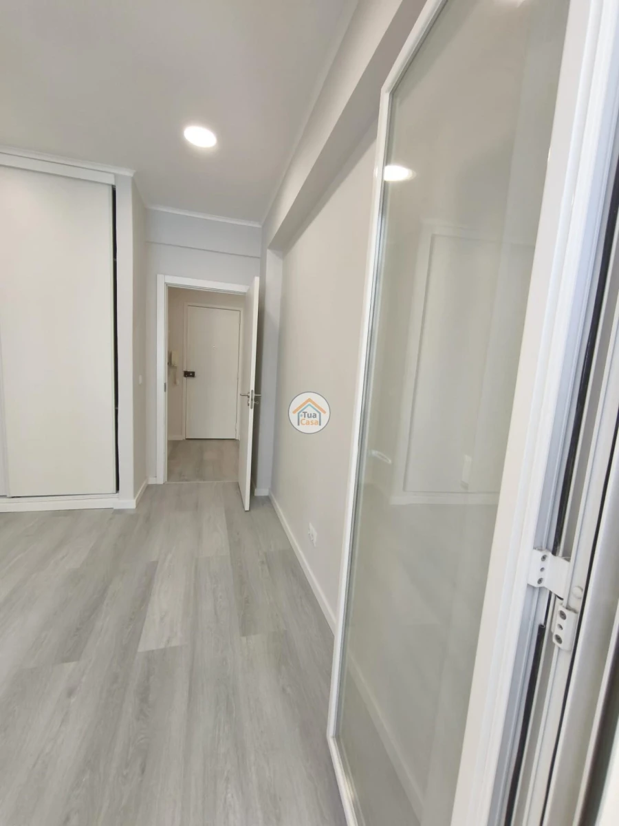 Apartamento T1 para Venda em Venteira Foto 17