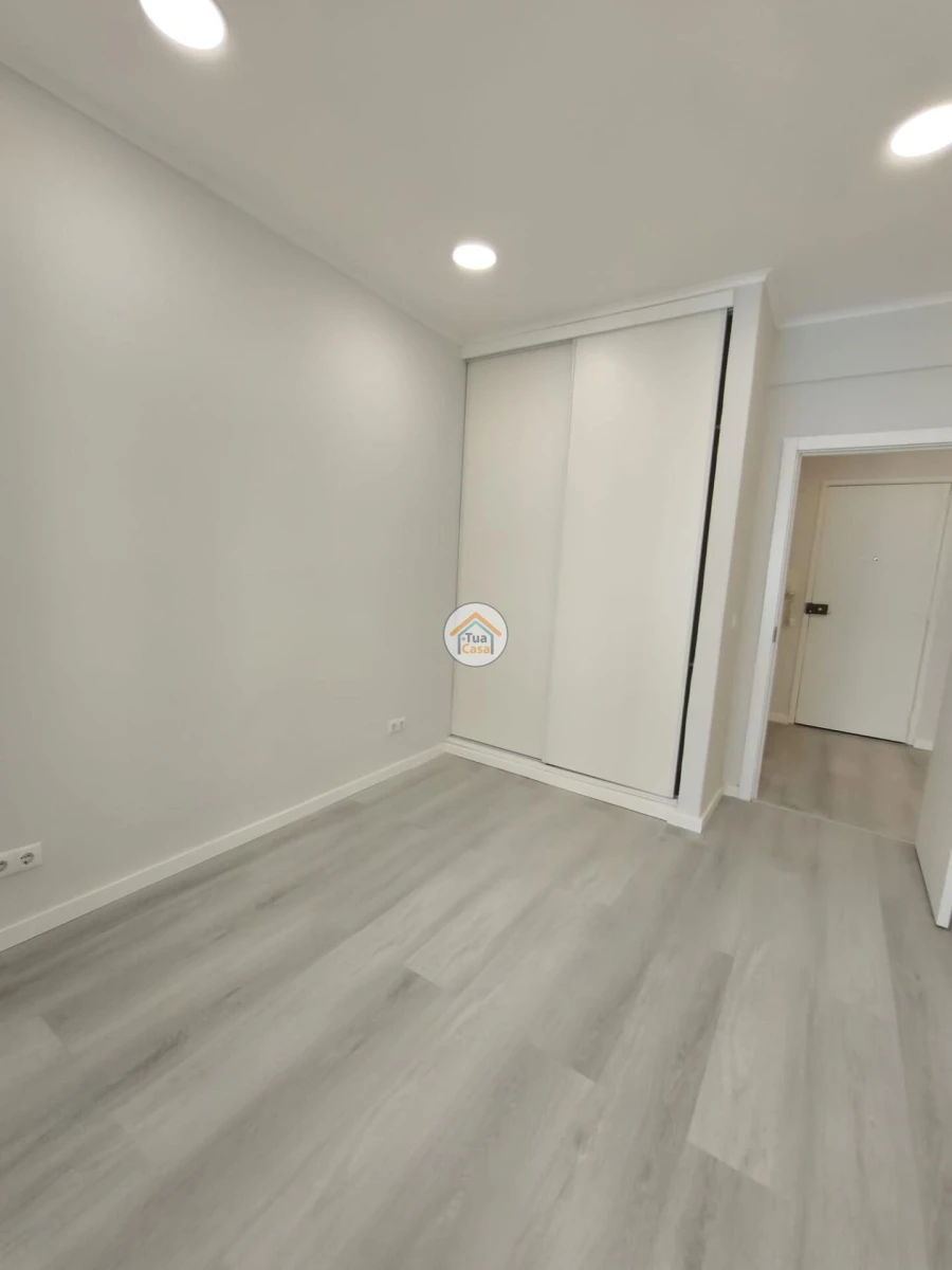 Apartamento T1 para Venda em Venteira Foto 13