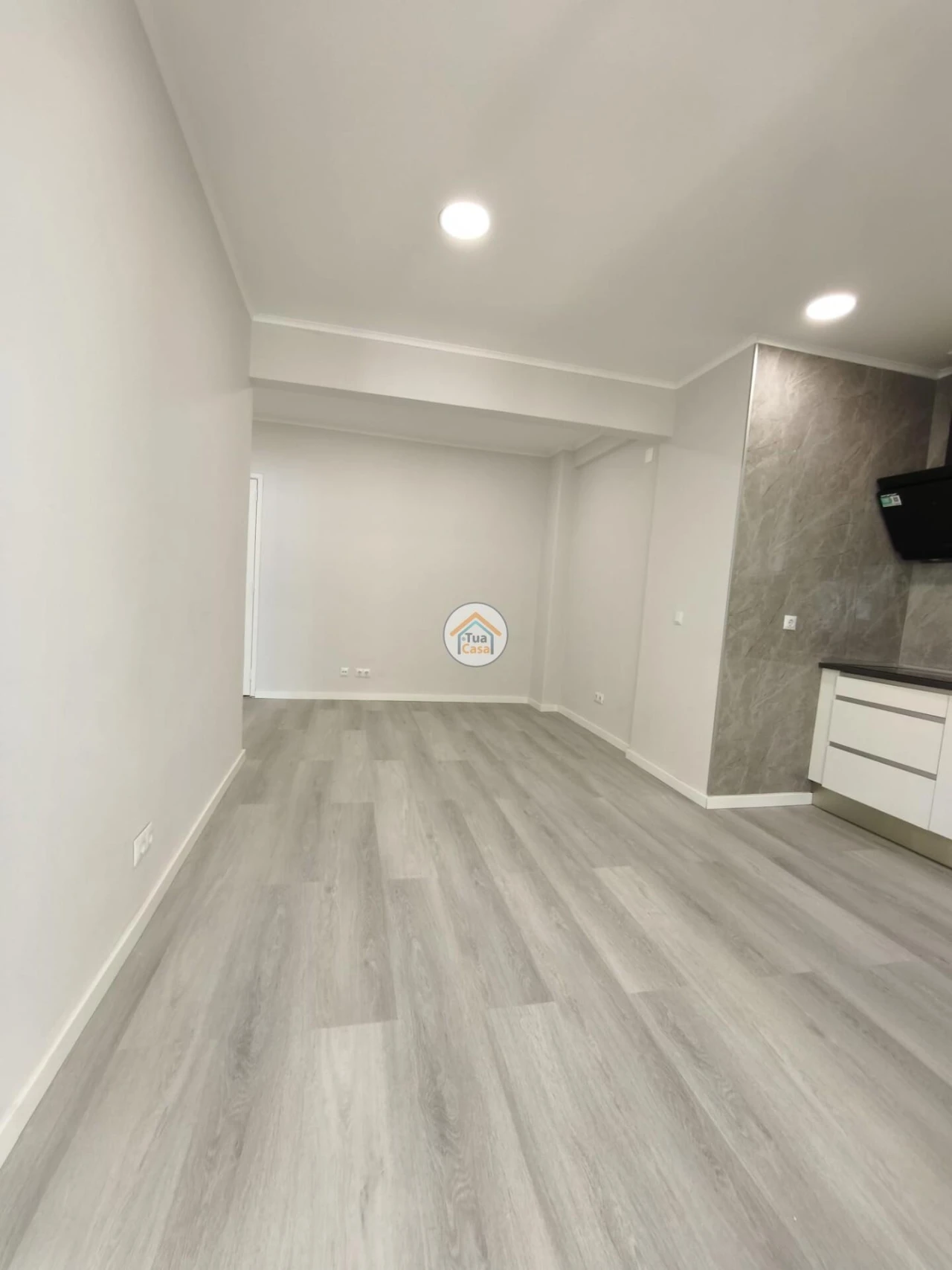 Apartamento T1 para Venda em Venteira Foto 8