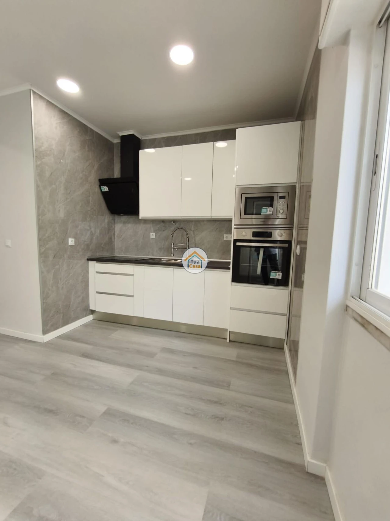 Apartamento T1 para Venda em Venteira Foto 6
