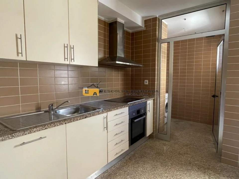 Apartamento T3 para Venda em Moreira Foto 1