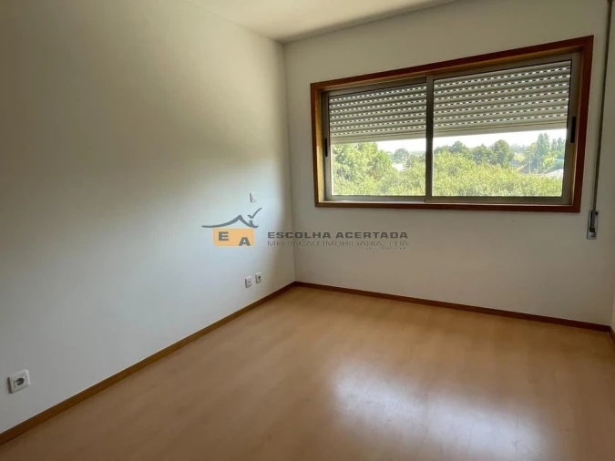 Apartamento T3 para Venda em Moreira Foto 3